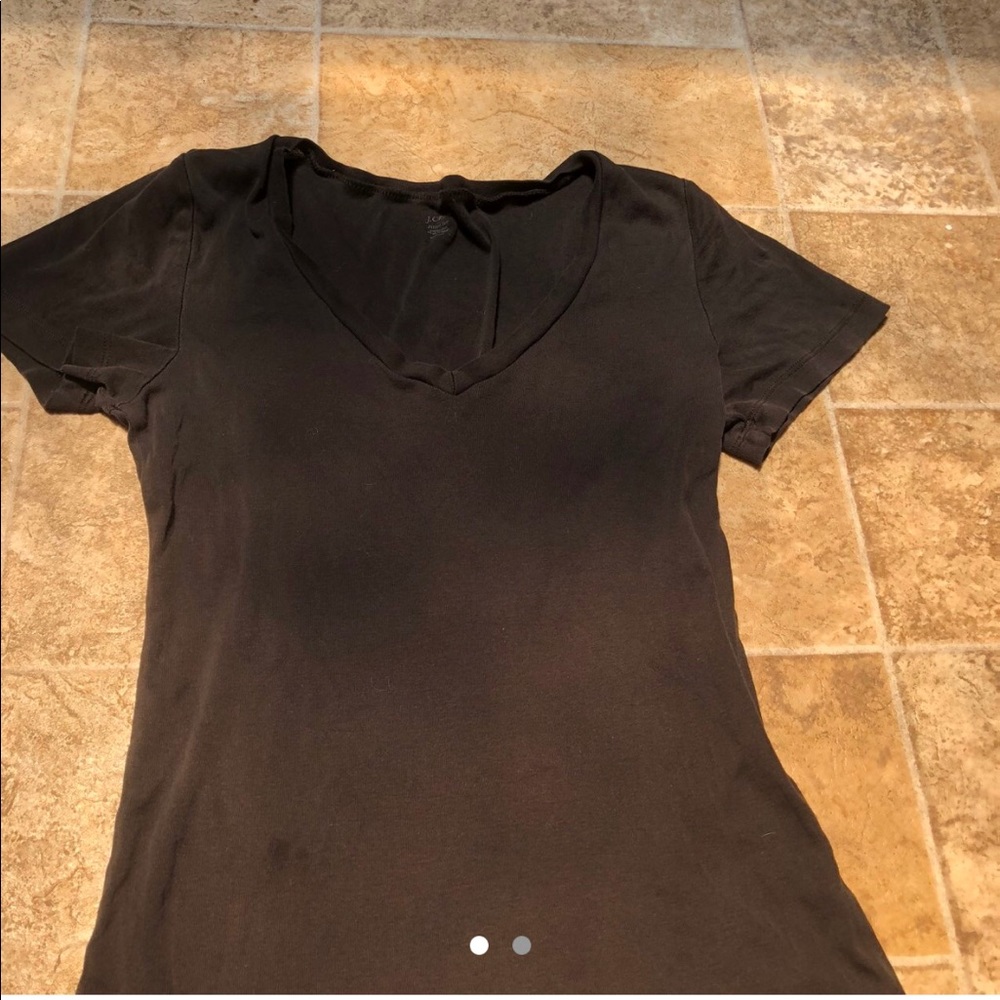 BLACK V NECK
